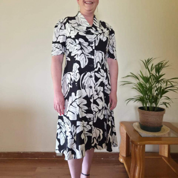 Size 14 Black and White Viscose Fit and Flare Dress